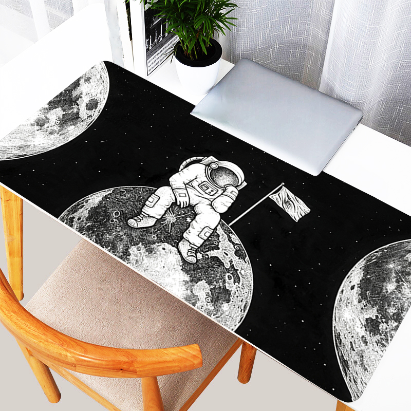 Gaming Laptop Essential Accessories - Tapis de souris astronaute noir et