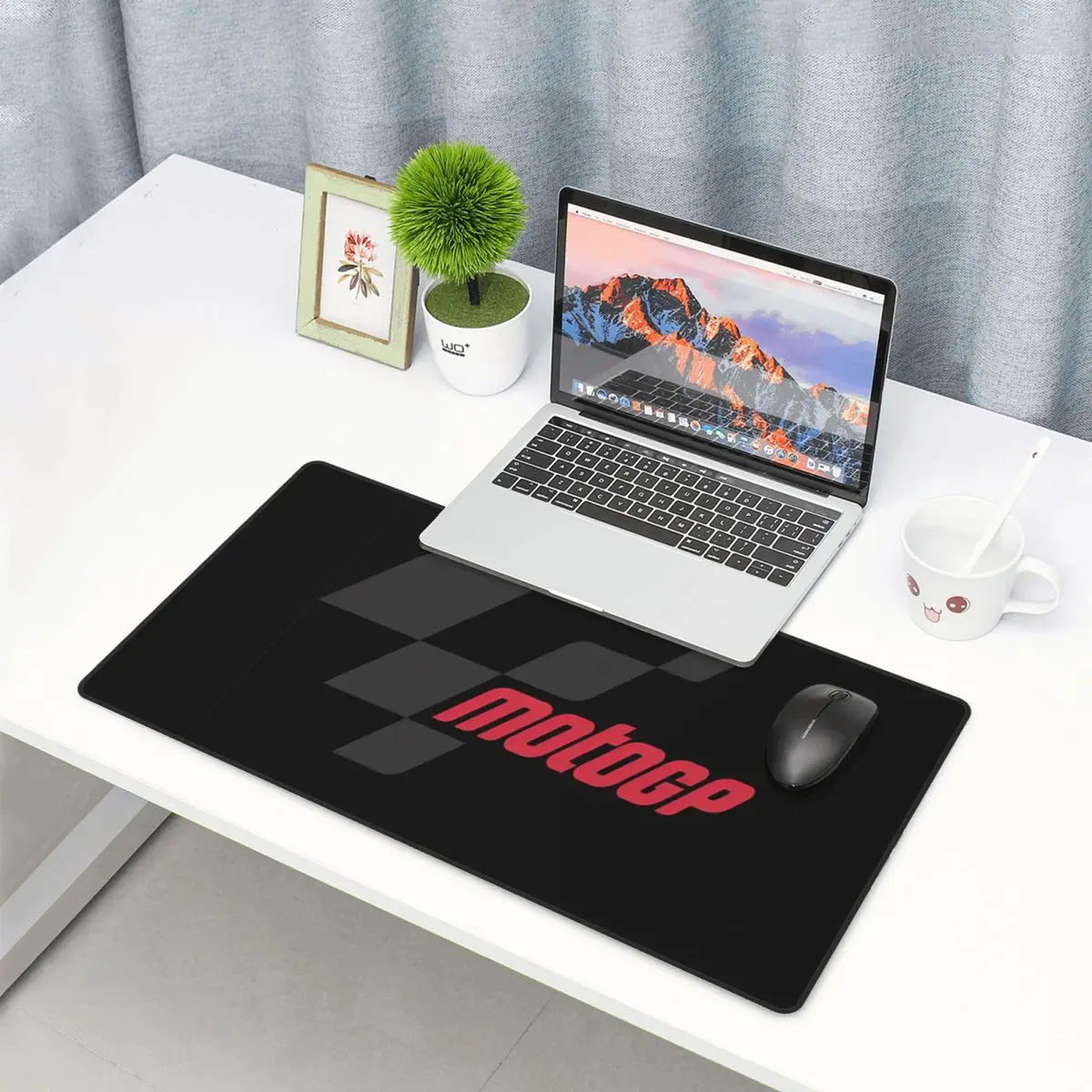 Grand tapis de souris avec log - Pc Gaming Essentials Accessories avis et prix